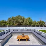 Christian Luxury Villa Ciliví