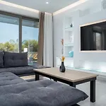 Christian Luxury Villa Ciliví