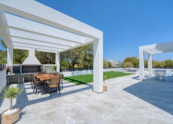 Christian Luxury Villa *