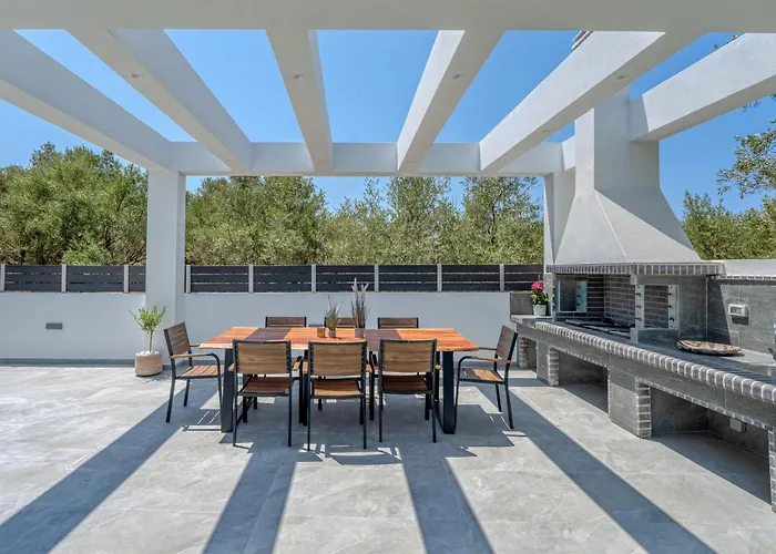 Christian Luxury Вилла Циливи