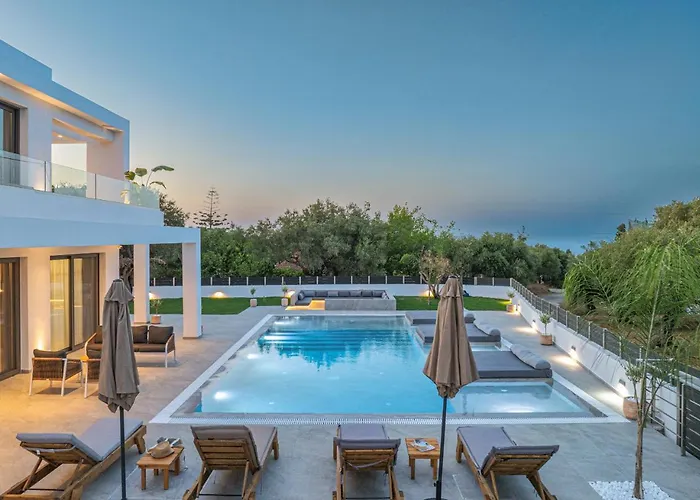 فيلة Christian Luxury *