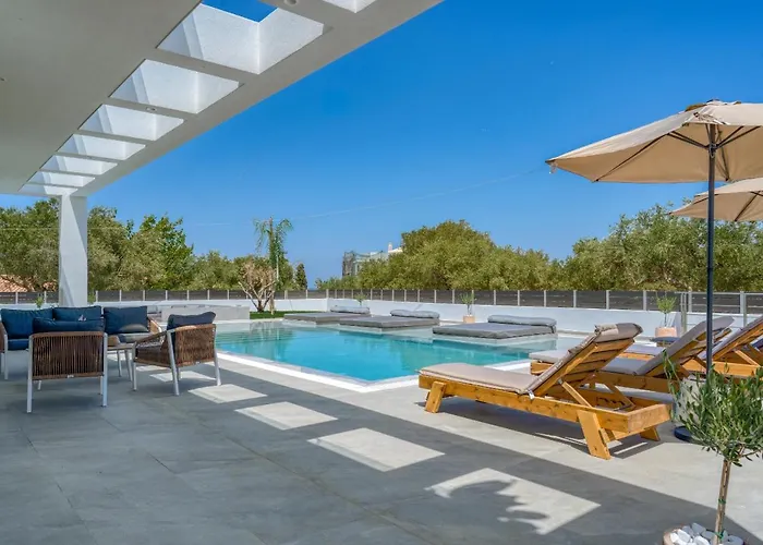 Christian Luxury تسيليفي