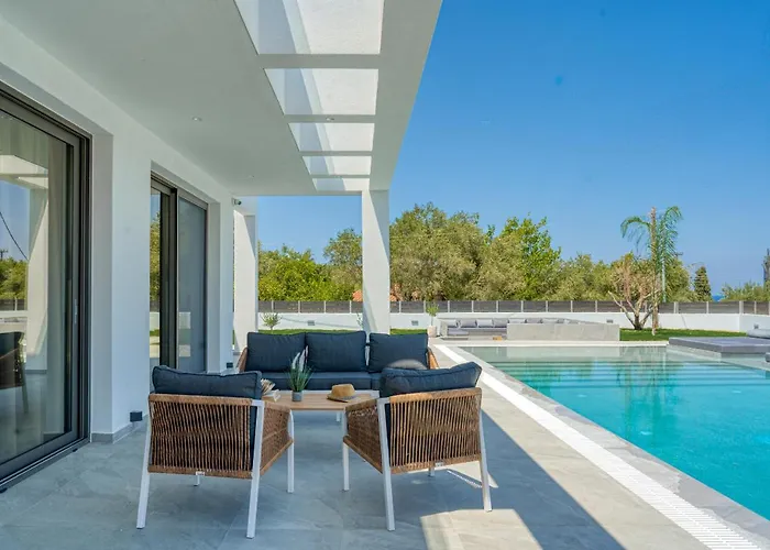 Christian Luxury Planos