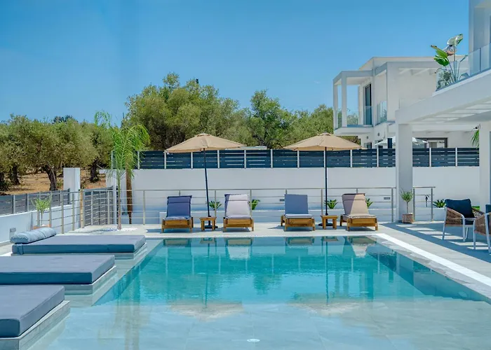 Christian Luxury فيلة